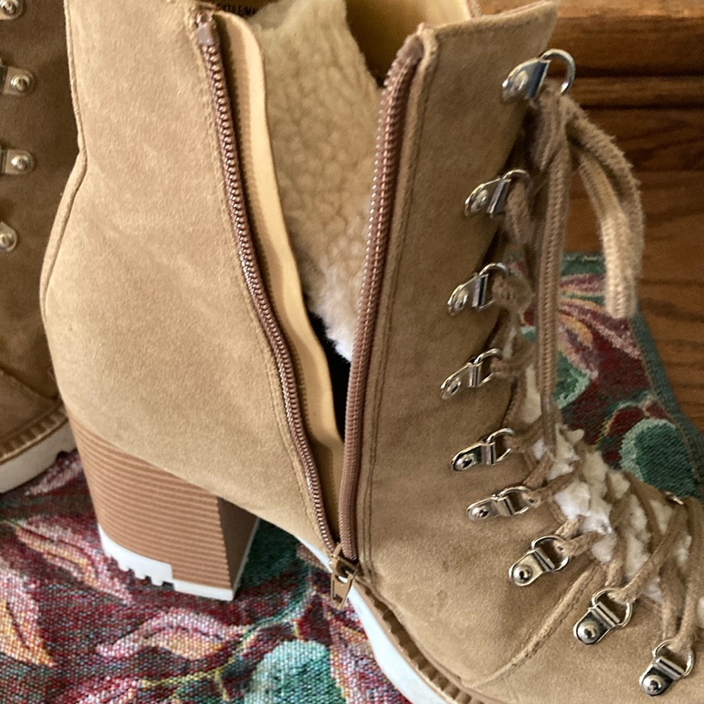 Tan fuzzy lace-up heeled boots - Picture 4 of 6